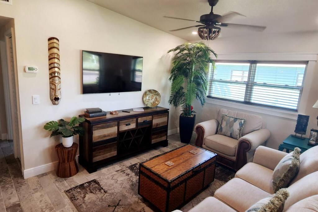Bali Bungalow - Downtown קוקו ביץ' מראה חיצוני תמונה